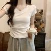 v领短袖t恤女 显瘦新款收腰紧身韩版设计感小众辣妹独特正肩上衣