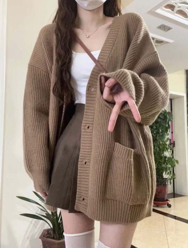 Korean version V-neck lazy style cardigan 2023 new Japanese simple sweater women's autumn and winter casual loose knitted jacket - Image 4