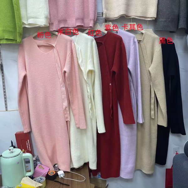 The new Korean version of the autumn and winter 2023 Korean version solid color long knitwear is loose and versatile, showing a thin and lazy style knitted dress woman - Image 6