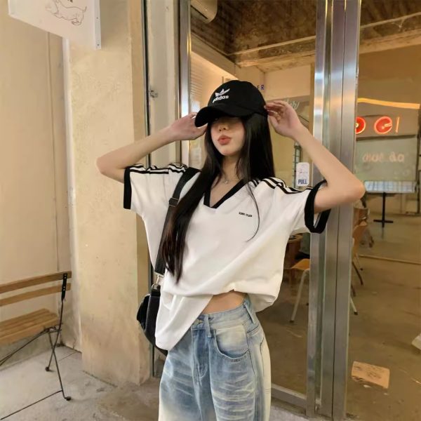 Loose V-neck contrasting short sleeved T-shirt for women's summer 2025 new design sense, mid to long casual pullover versatile top - Image 2